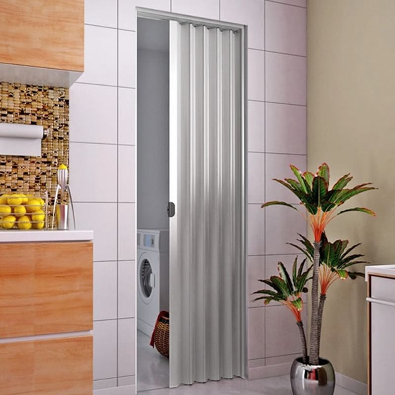 Porta Sanfonada Plasbil de PVC 80 Centímetros Cinza