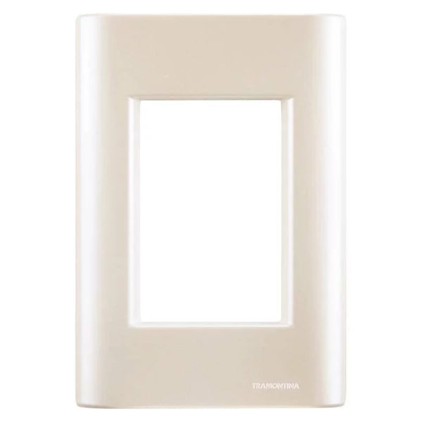 Placa 4x2 com 3 postos Tramontina linha Giz pérola com suporte