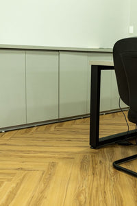 Piso Vinílico Canela Office 18,7 × 122,7 cm 3 mm Caixa 3,21 m² Luzzo