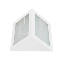 Arandela triangular com lente transparente branca