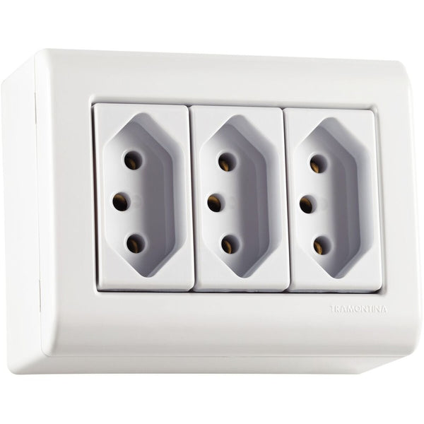 Caixa de sobrepor com 3 tomadas 2P+T 20A 250V
